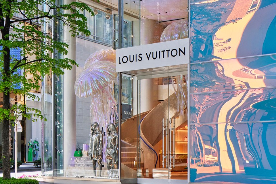 κατάστημα του οίκου Louis Vuitton